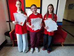 Szkolni wolontariusze wspierają Fundację Świętego Mikołaja